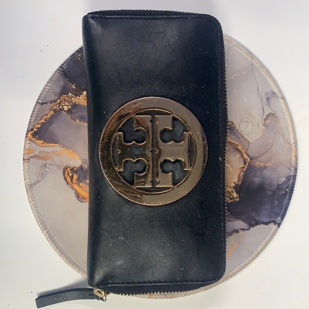 Tory Burch wallet